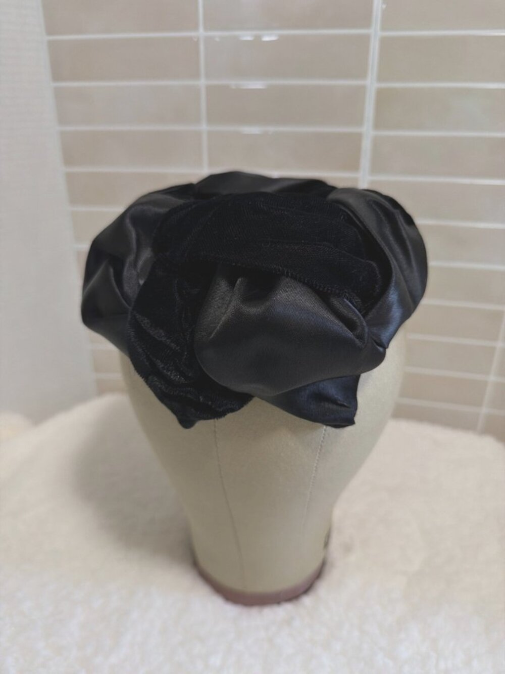 Vintage Union Made USA Black Velvet Woman’s Hat Bonnet Style BI 588620 RUSH